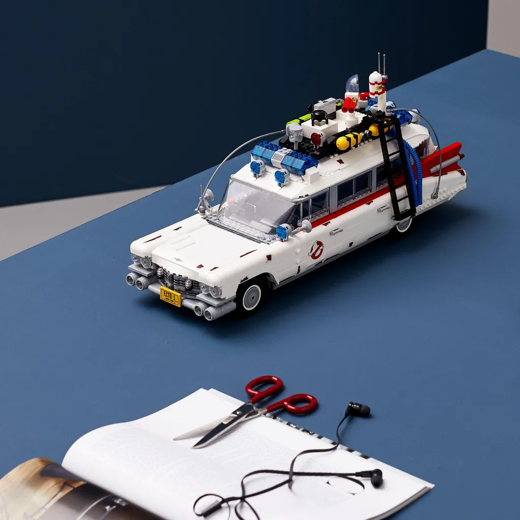 LEGO Icons Ghostbusters ECTO-1 10274 – 2352 Teile Sammlermodell